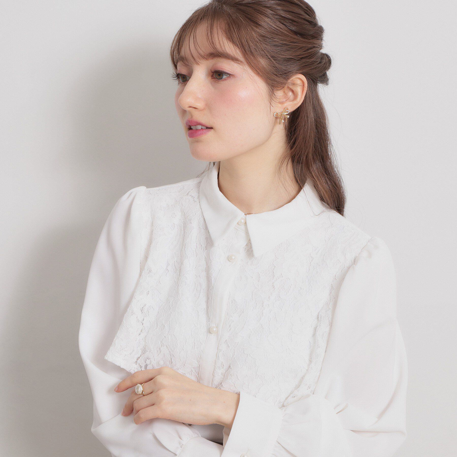 Couture broach「総レース切り替えパール調ボタンブラウス」|シャツ・ブラウス|