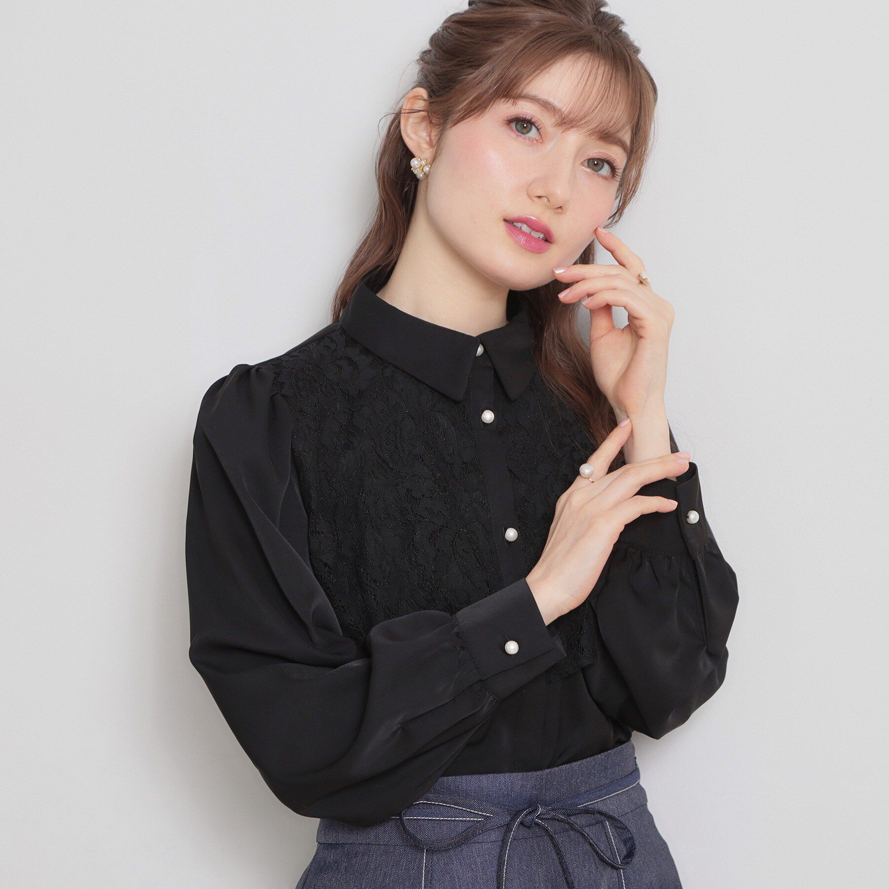 Couture broach「総レース切り替えパール調ボタンブラウス」|シャツ・ブラウス|ブラック(019)