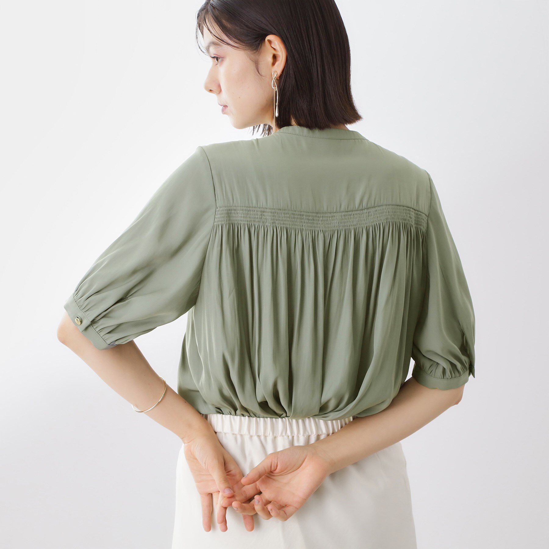 THE SHOP TK「【インしなくも決まる】サテンギャザー5分袖ブラウス」|シャツ・ブラウス|