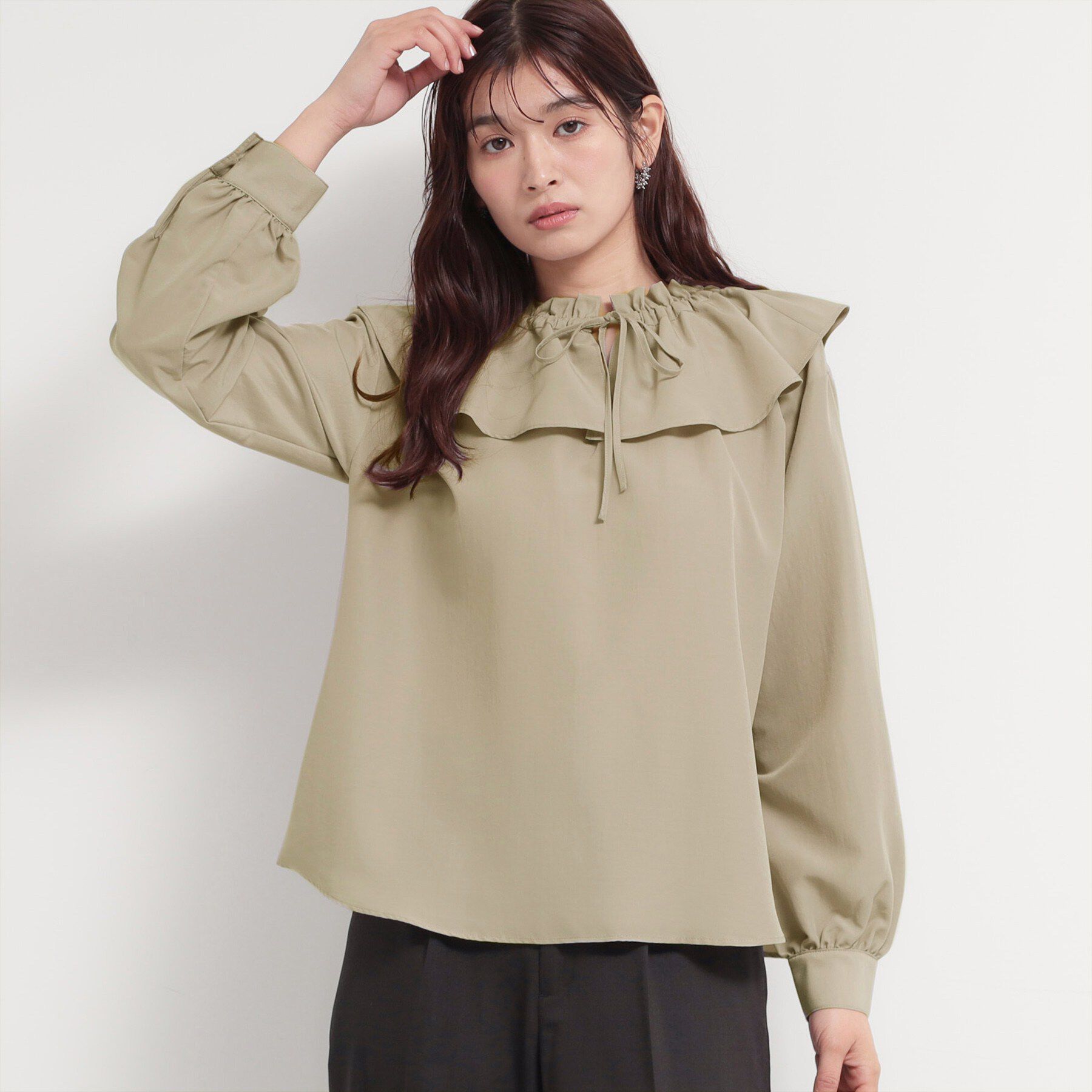 THE SHOP TK「大人のフェミニンカジュアルに エアリーフリルブラウス」|シャツ・ブラウス|