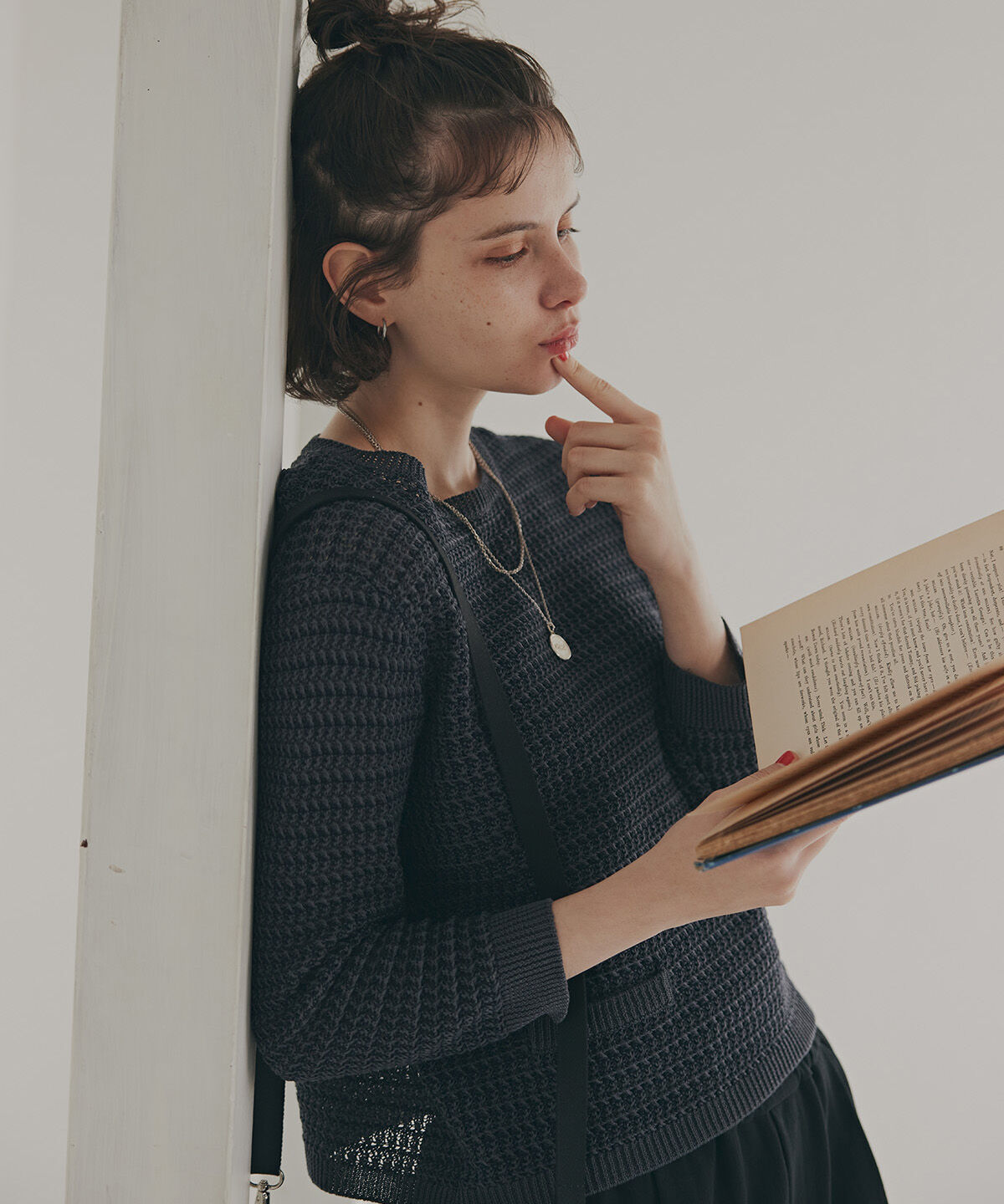  「◆≪ウォッシャブル≫ミドルゲージギマ地柄クルーネックプルオーバー」|ニット・セーター|ネイビーミッ 3