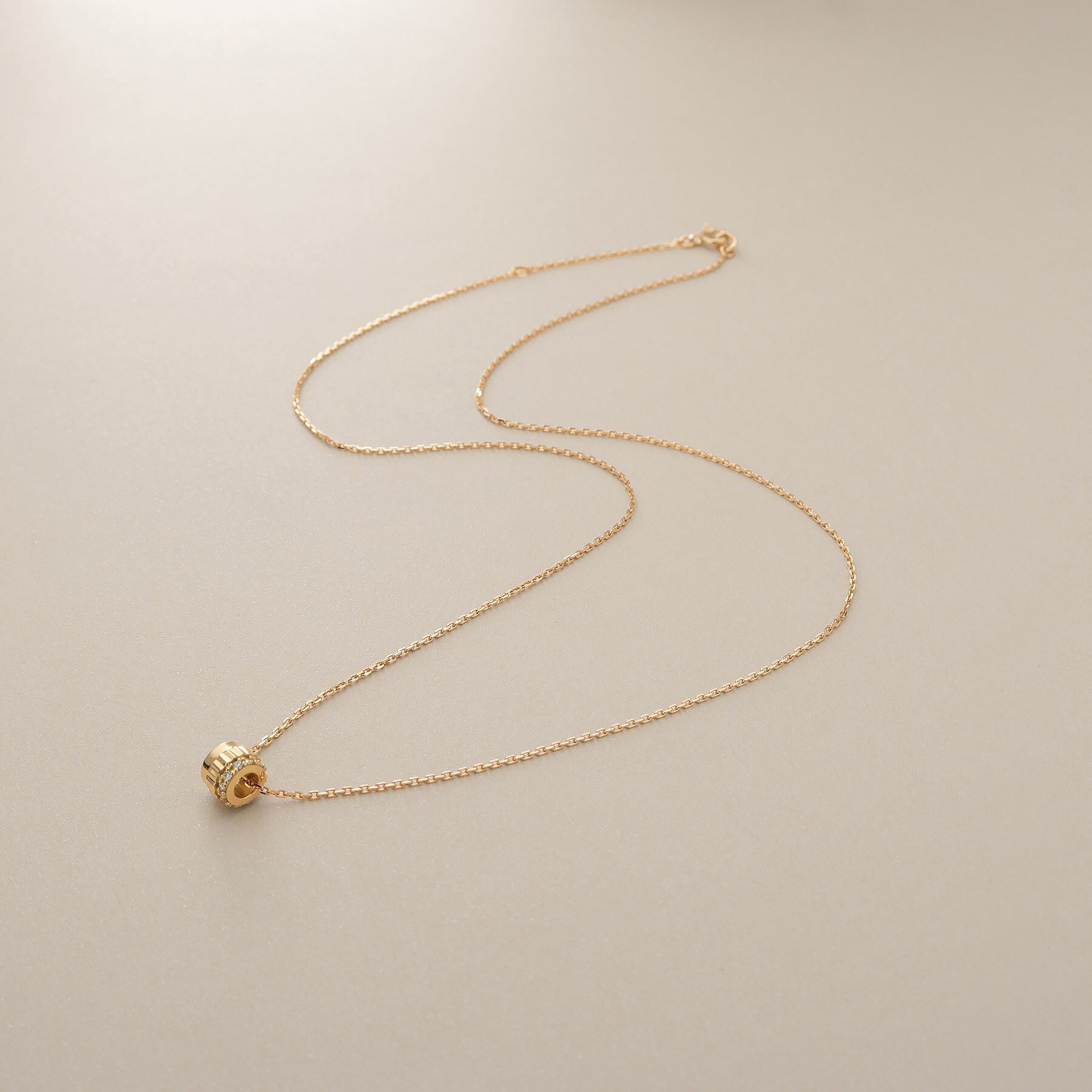 COCOSHNIK「K18ダイヤモンド 縦溝ビーズ ネックレス」|ネックレス|イエローゴールド(1