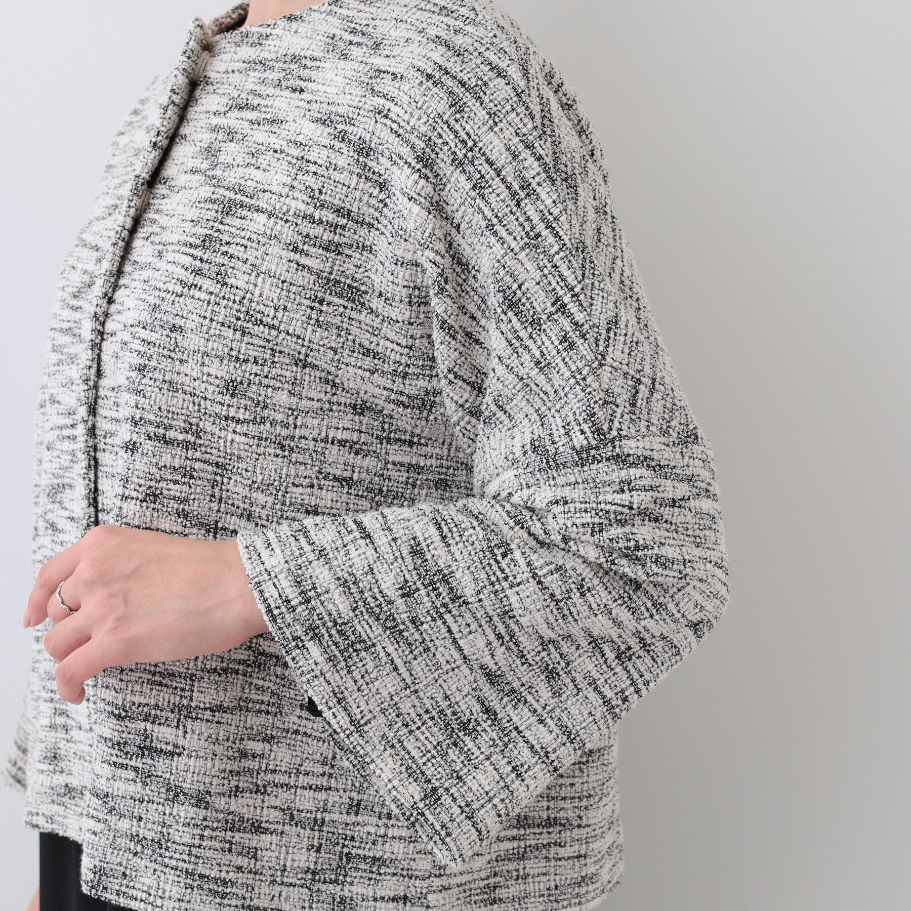 SHOO･LA･RUE「袖フレアーカットツイードジャケット」|ノーカラージャケット|