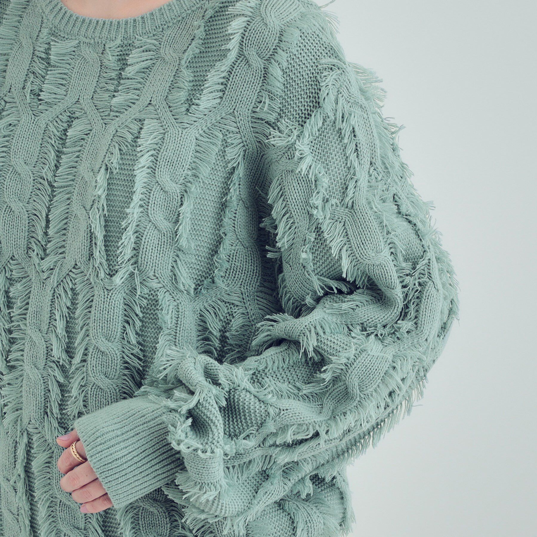 SHOO･LA･RUE「【S-LL】一枚で主役級。フリンジが目を惹くゆるニット」|ニット・セーター|