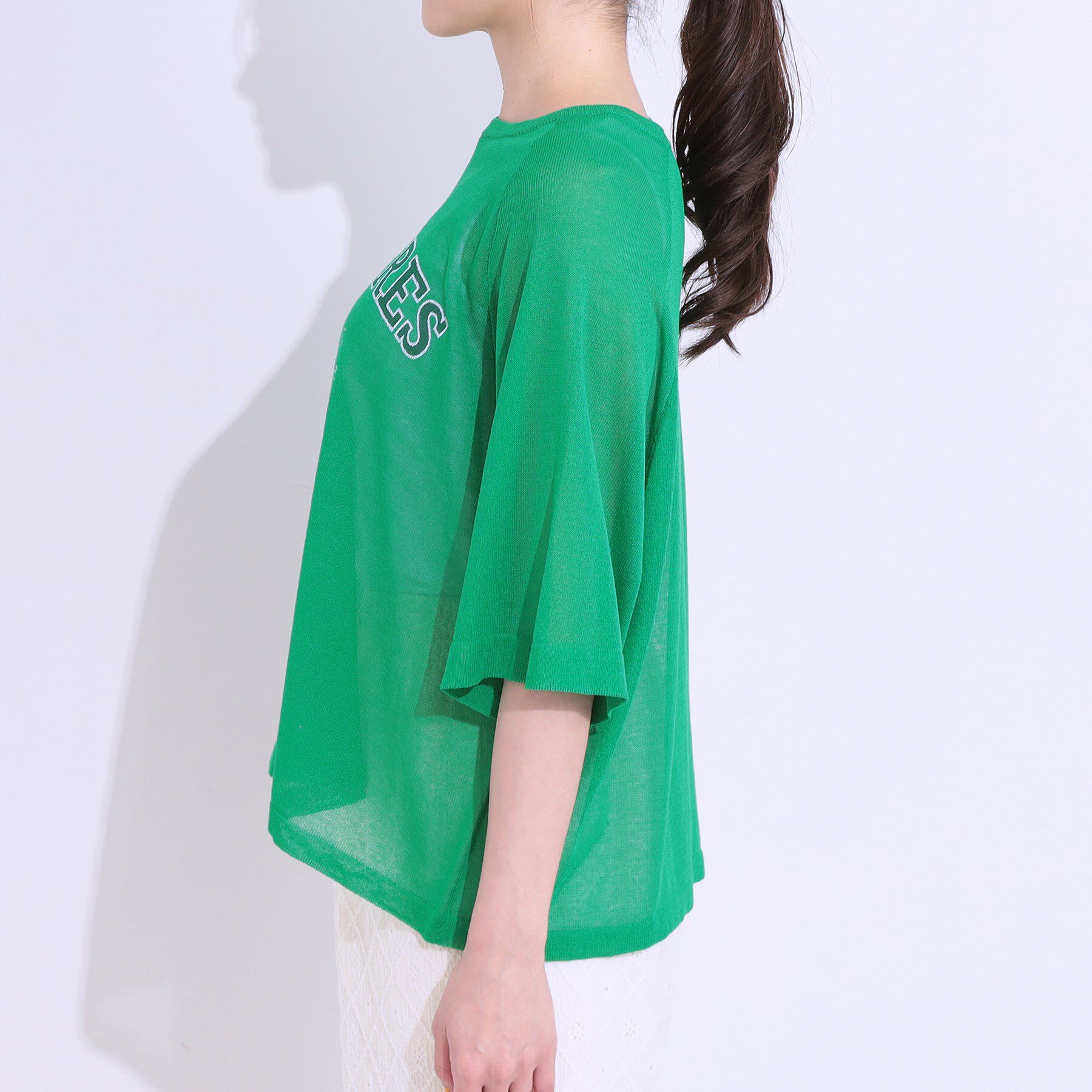 SHOO･LA･RUE「【S-LL】シアー感がこなれ見え お袖ゆったりロゴニット」|ニット・セーター|