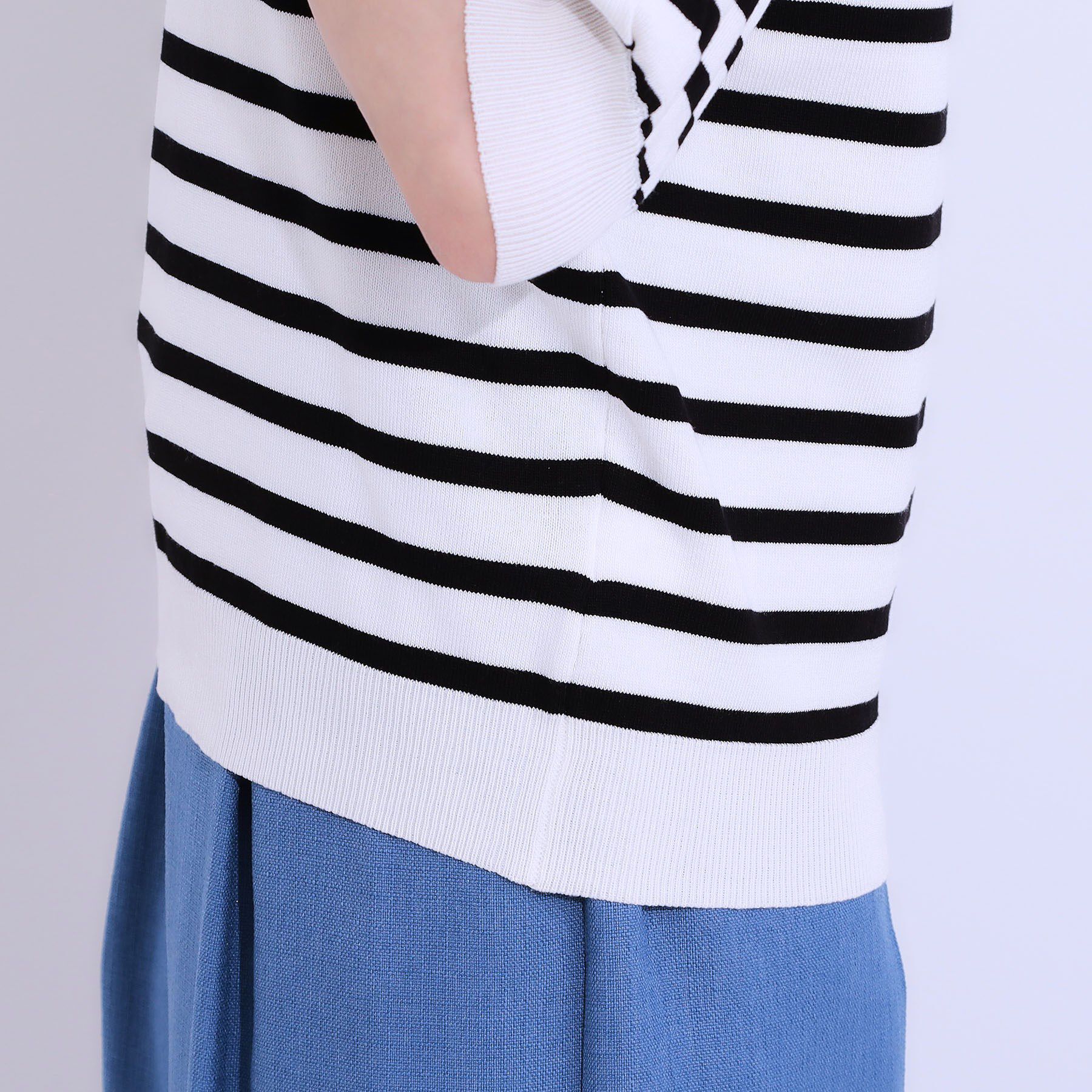 SHOO･LA･RUE「【S-LL】お袖刺繍がアクセント ラウンドネックニット」|ニット・セーター|