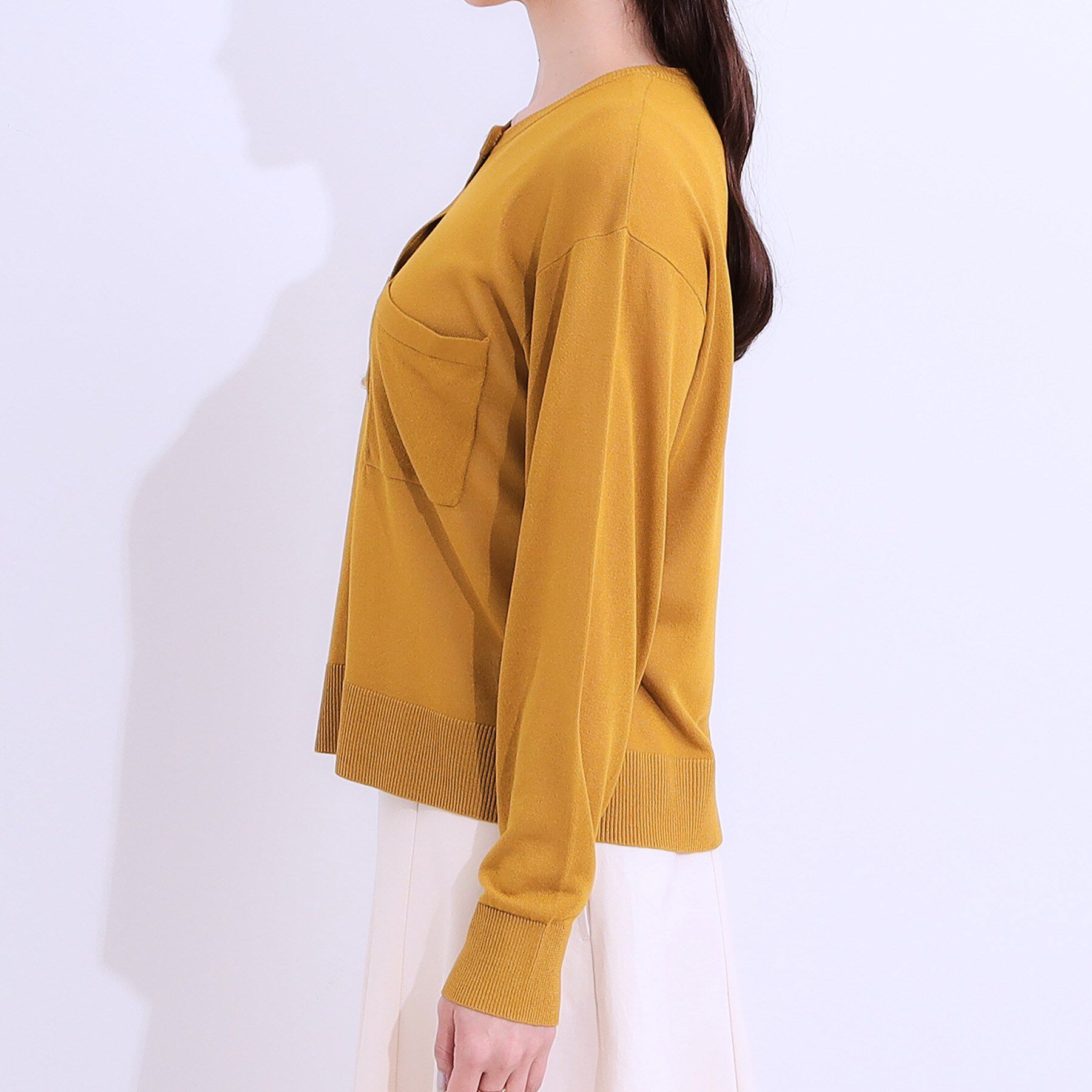 SHOO･LA･RUE「【洗える/ひんやり】パール調ボタンが目を惹く シアーニットカーディガン」|カーディガン|