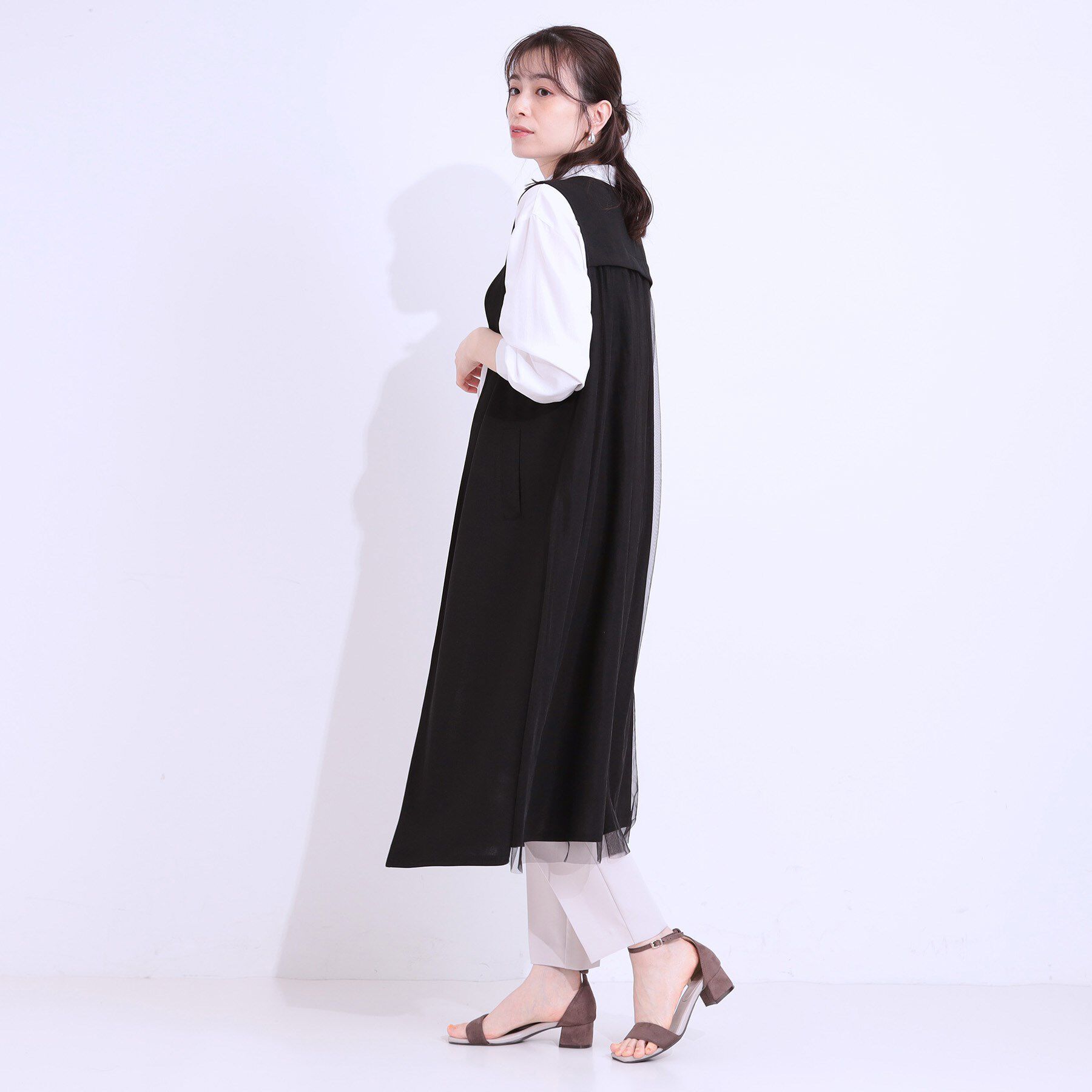 SHOO･LA･RUE「旬を取り入れながら体型カバー ボタンレスエアリージレ」|ベスト・ジレ|