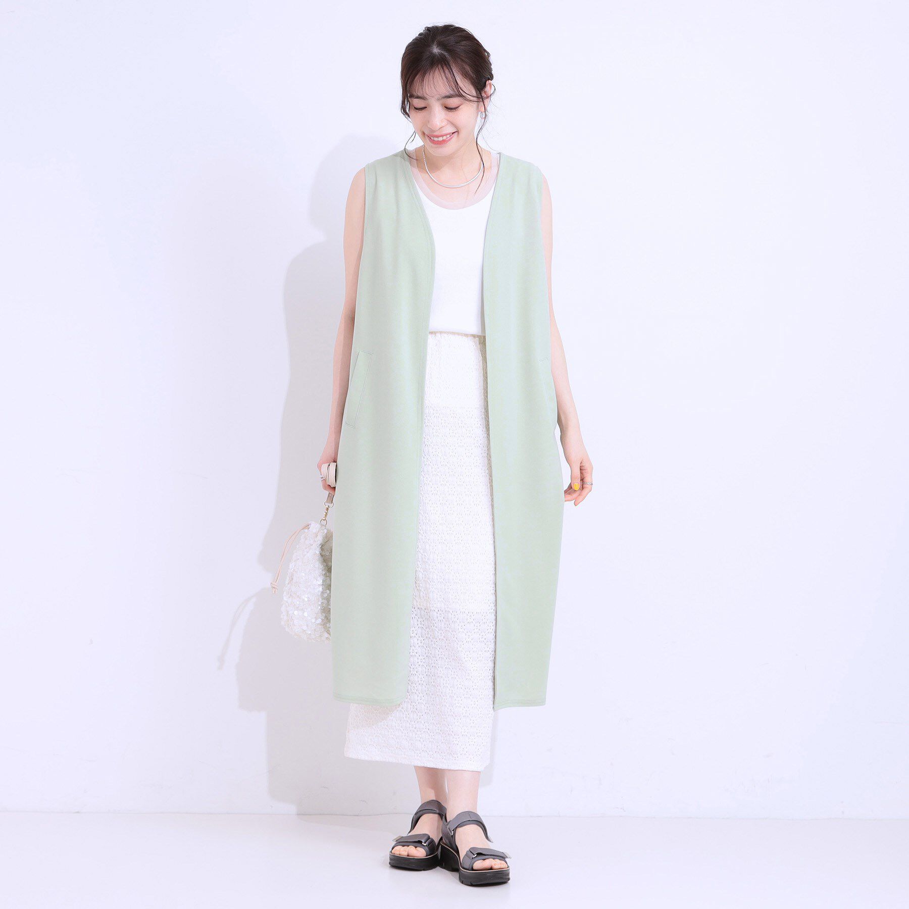 SHOO･LA･RUE「旬を取り入れながら体型カバー ボタンレスエアリージレ」|ベスト・ジレ|