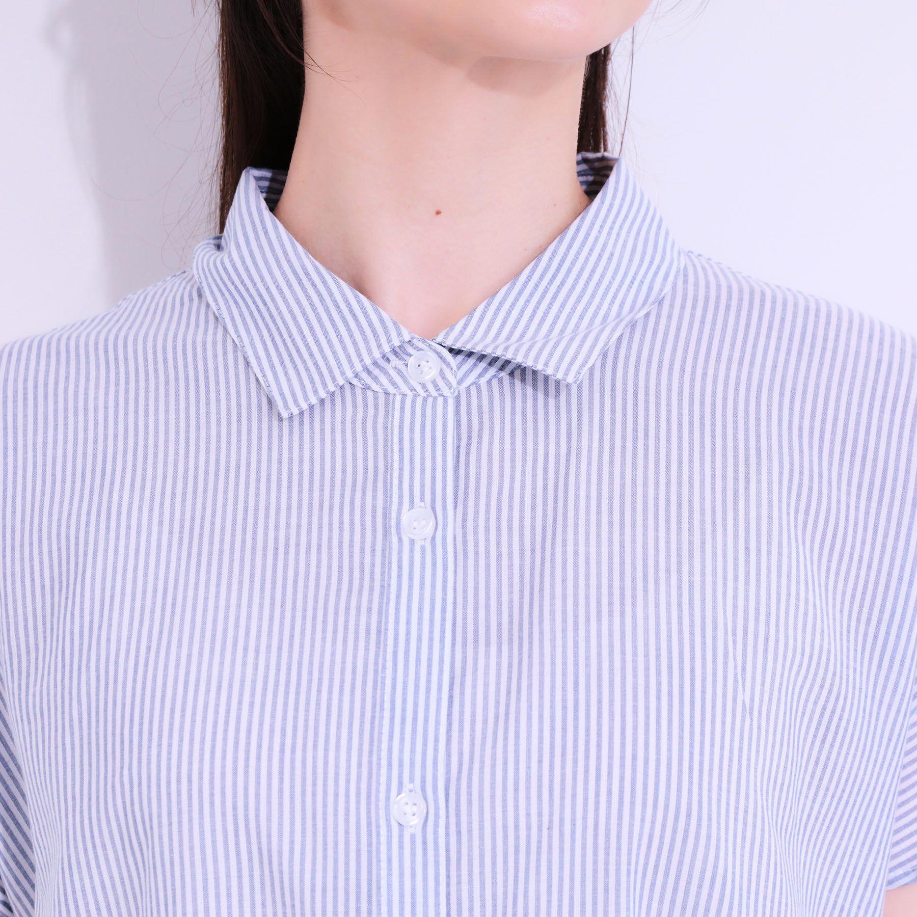 SHOO･LA･RUE「【S-LL/ひんやり】後ろ姿も抜かりなく インせず着られる バックギャザーシャツ」|シャツ・ブラウス|