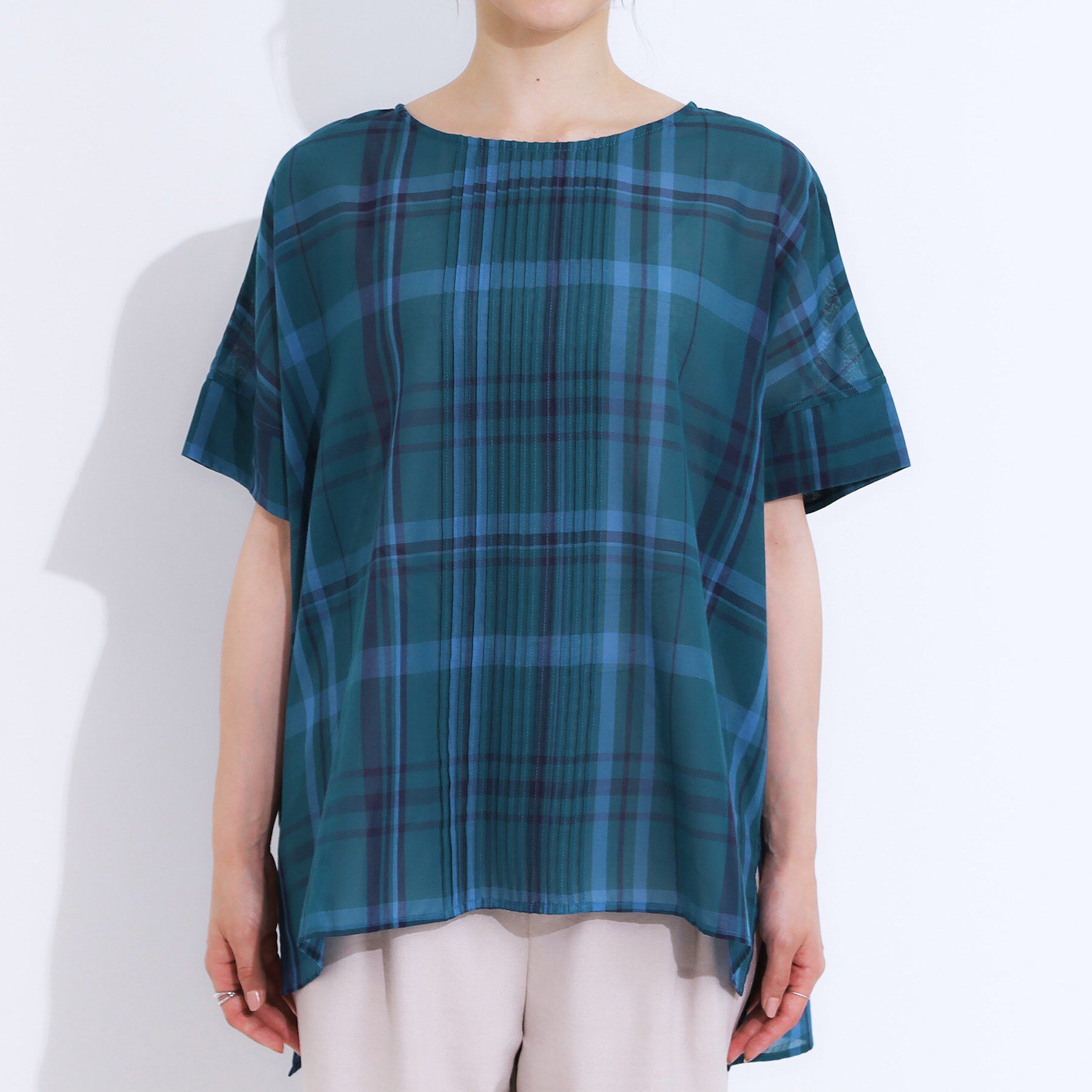 SHOO･LA･RUE「【S-LL/体型カバー】インせず着られる ポンチョシルエット シアーチェックブラウス」|シャツ・ブラウス|