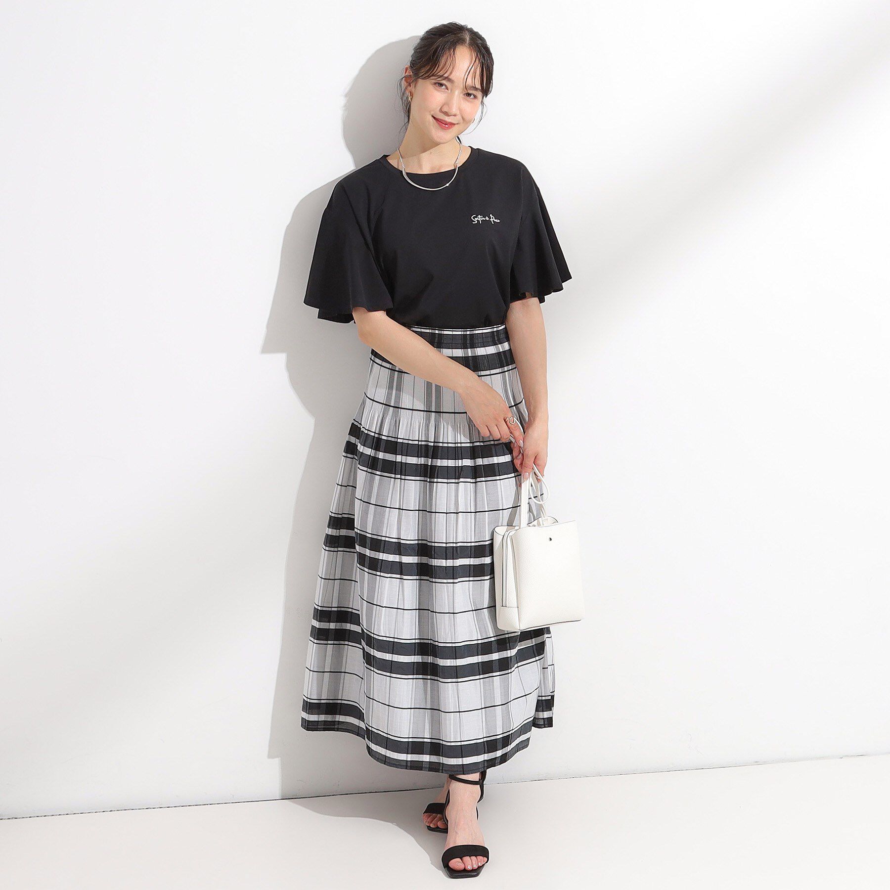 SHOO･LA･RUE「【S-LL/ひんやり/二の腕カバー】華やかさをプラスする お袖フリルTシャツ」|Tシャツ・カットソー|