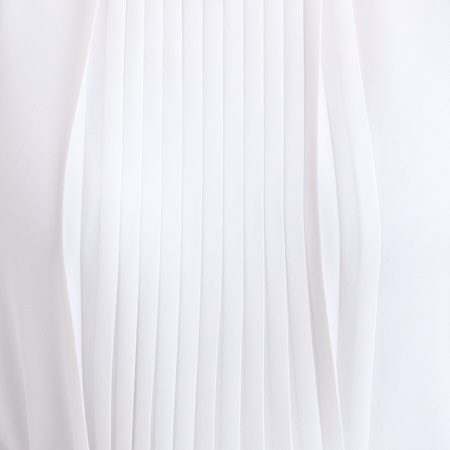 SHOO･LA･RUE「【洗濯機可/通勤】女性らしさとすっきり見えを叶える フロントプリーツブラウス」|シャツ・ブラウス|