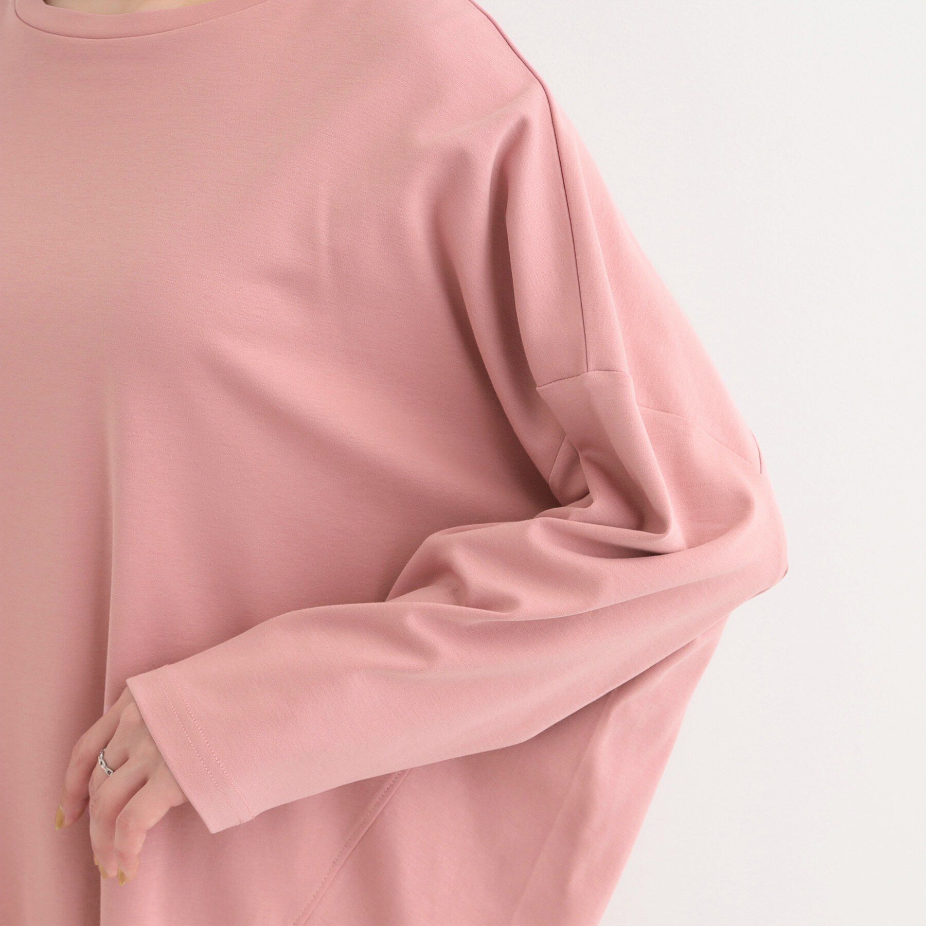 SHOO･LA･RUE「【洗濯機可/UV/綿100％】体型カバーが叶う 七分袖ゆるトップス」|Tシャツ・カットソー|