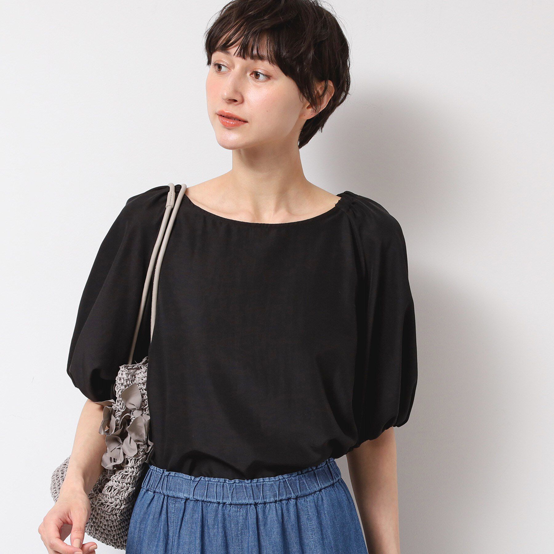 Dessin「【洗える】バッグギャザー入り五分袖ボリュームブラウス」|シャツ・ブラウス|