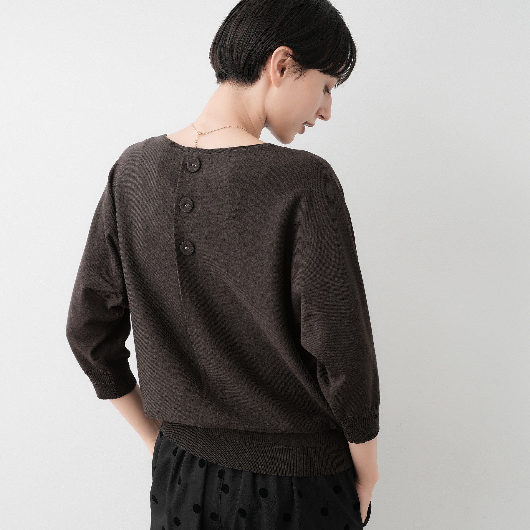 Dessin「【洗える】後ろボタンニットプルオーバー七分袖」|ニット・セーター|