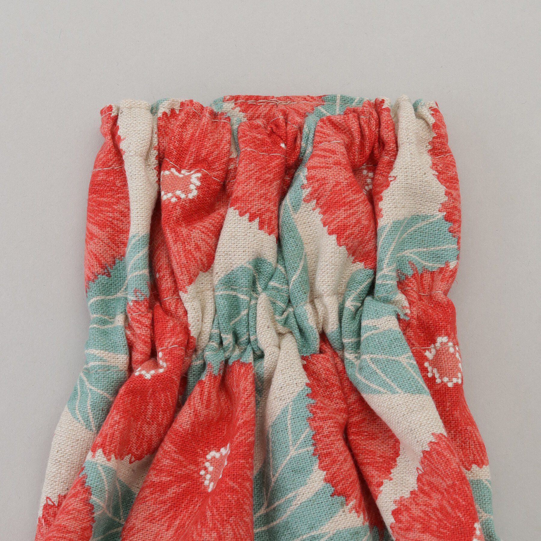 212 KITCHEN STORE「マルチアームカバー デイジー レッド」|食器・キッチングッズ|