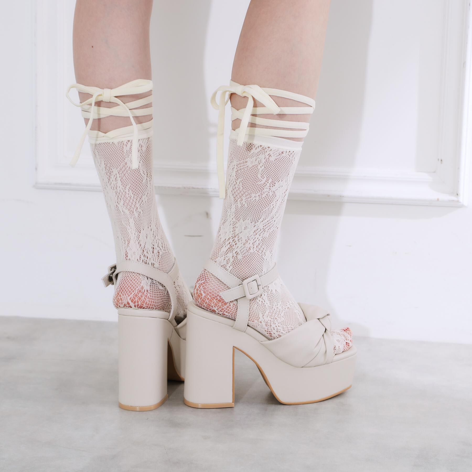 ESPERANZA「【ラク盛り／サンダル】リピーター続出／脚長美脚　ツイストリボンサンダル」|サンダル|