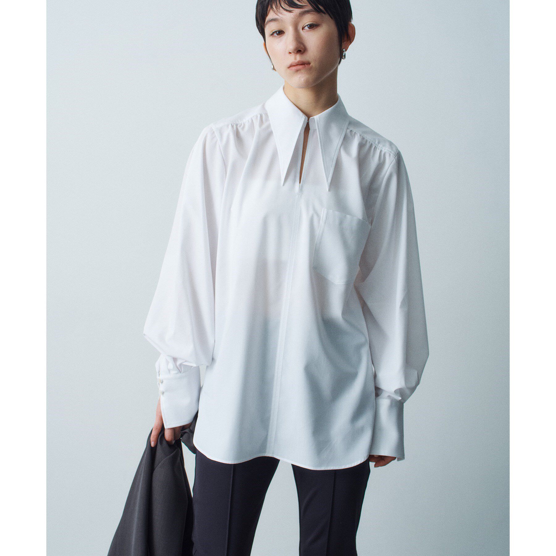 CODE A「point neck shirt」|シャツ・ブラウス|ホワイト(001)