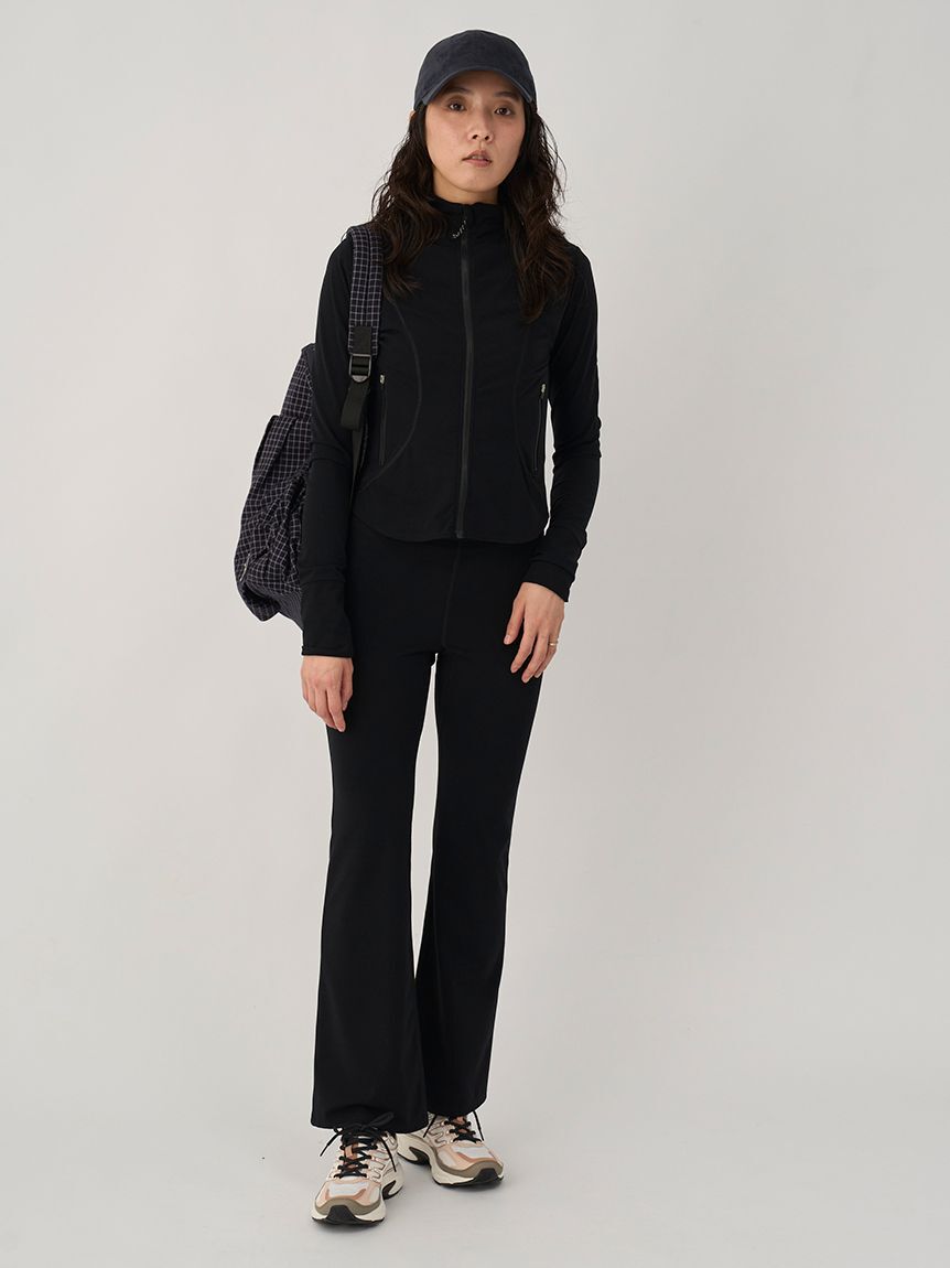 emmi yoga「サステナレッチUnity フレアパンツ」|チノ|