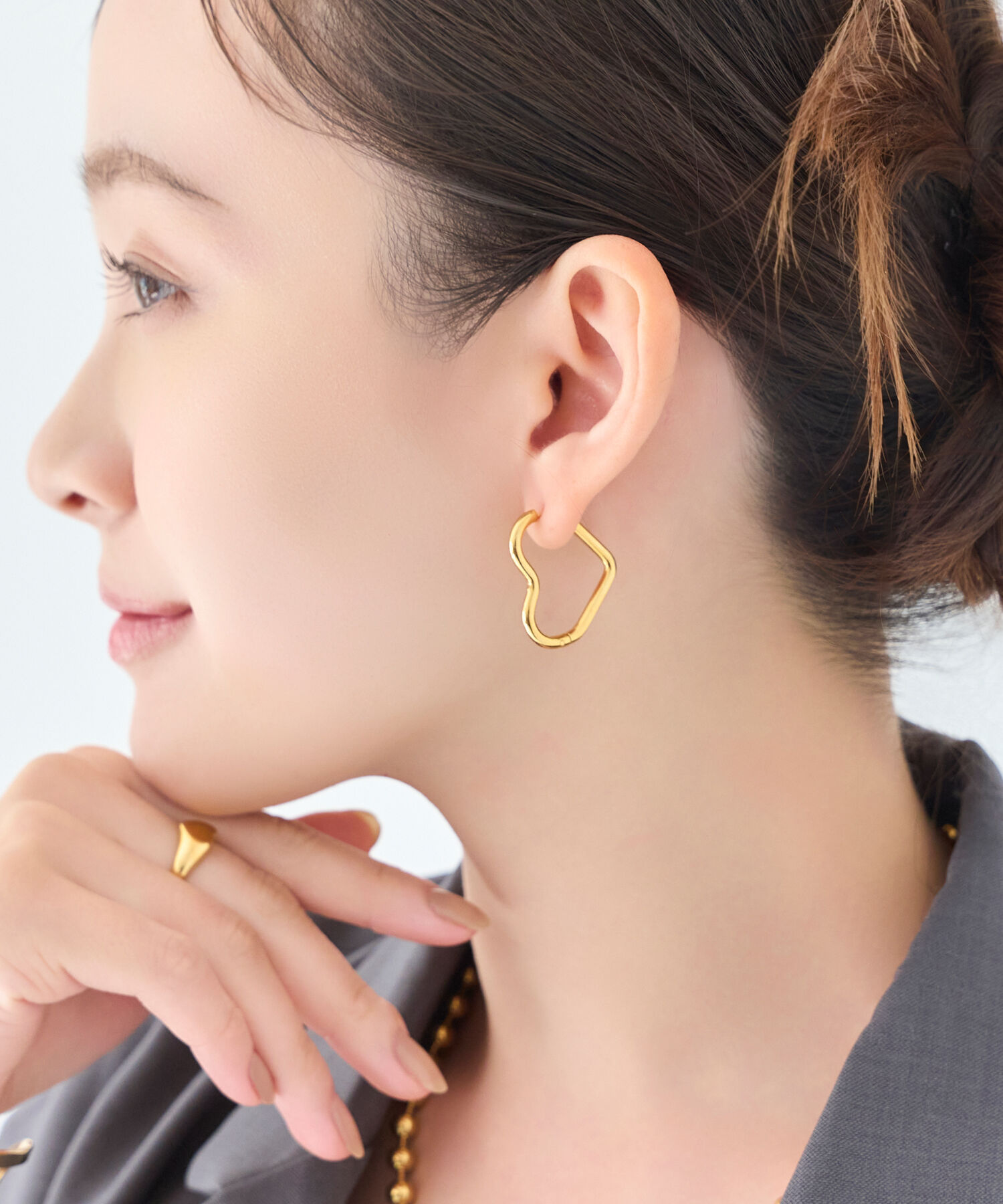 Phoebe「【金属アレルギー対応】グロウハートフープワンタッチピアス　ゴールド/ステンレス」|ピアス|