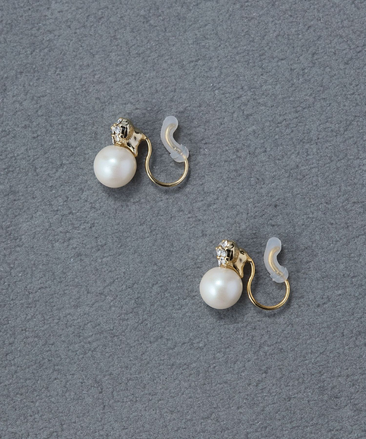 Phoebe「【痛くないシリーズ/金属アレルギー対応】タイニーラブパールライトフィットイヤリング　ぷっくりハート」|イヤリング|