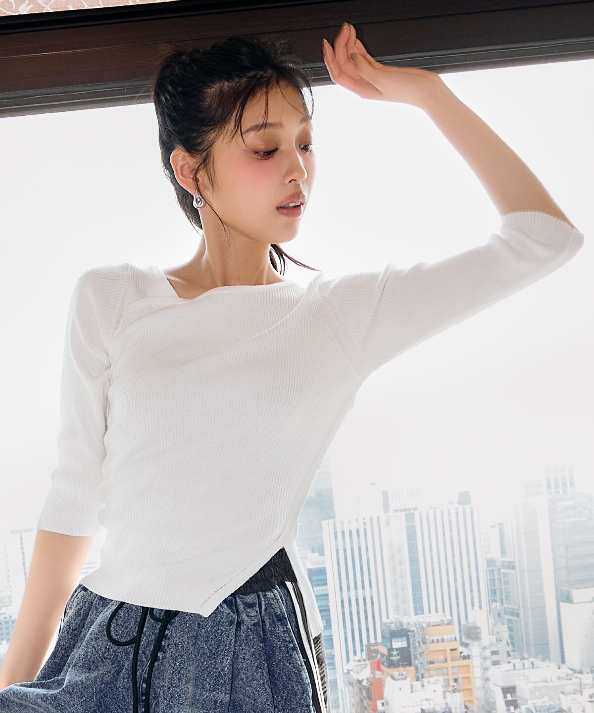 アンドクチュール「アシメVネック7分袖プルオーバー」|ニット・セーター|