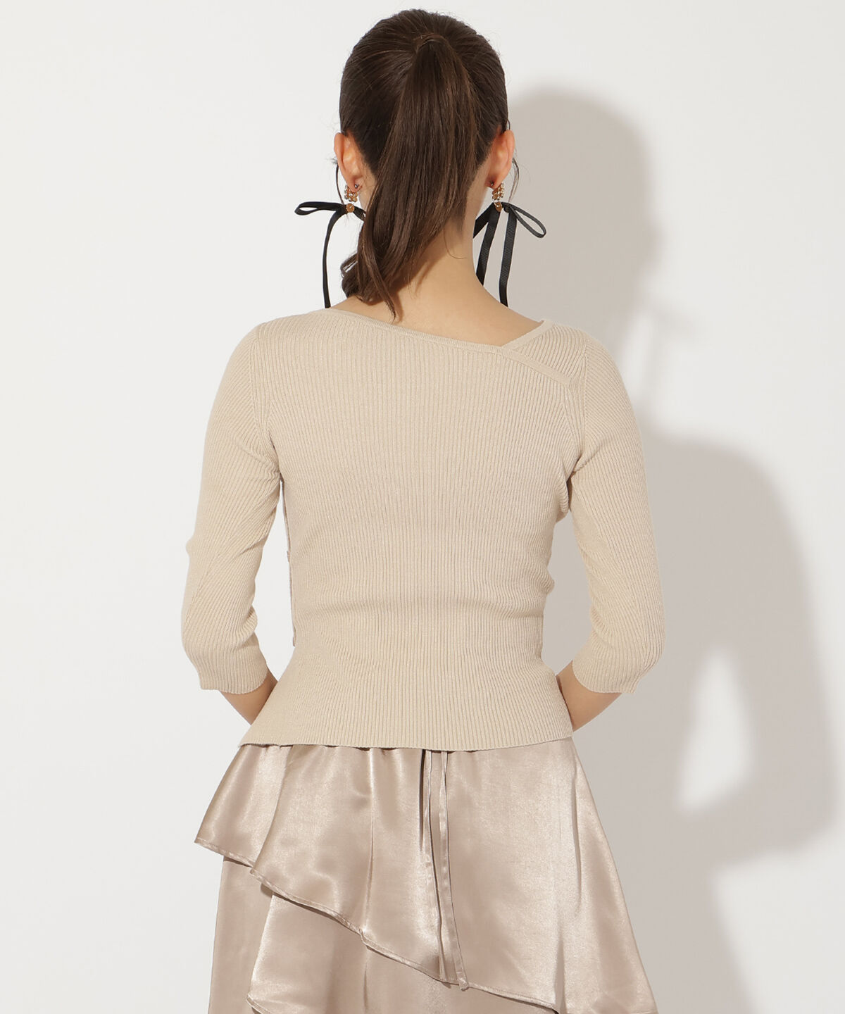 アンドクチュール「アシメVネック7分袖プルオーバー」|ニット・セーター|