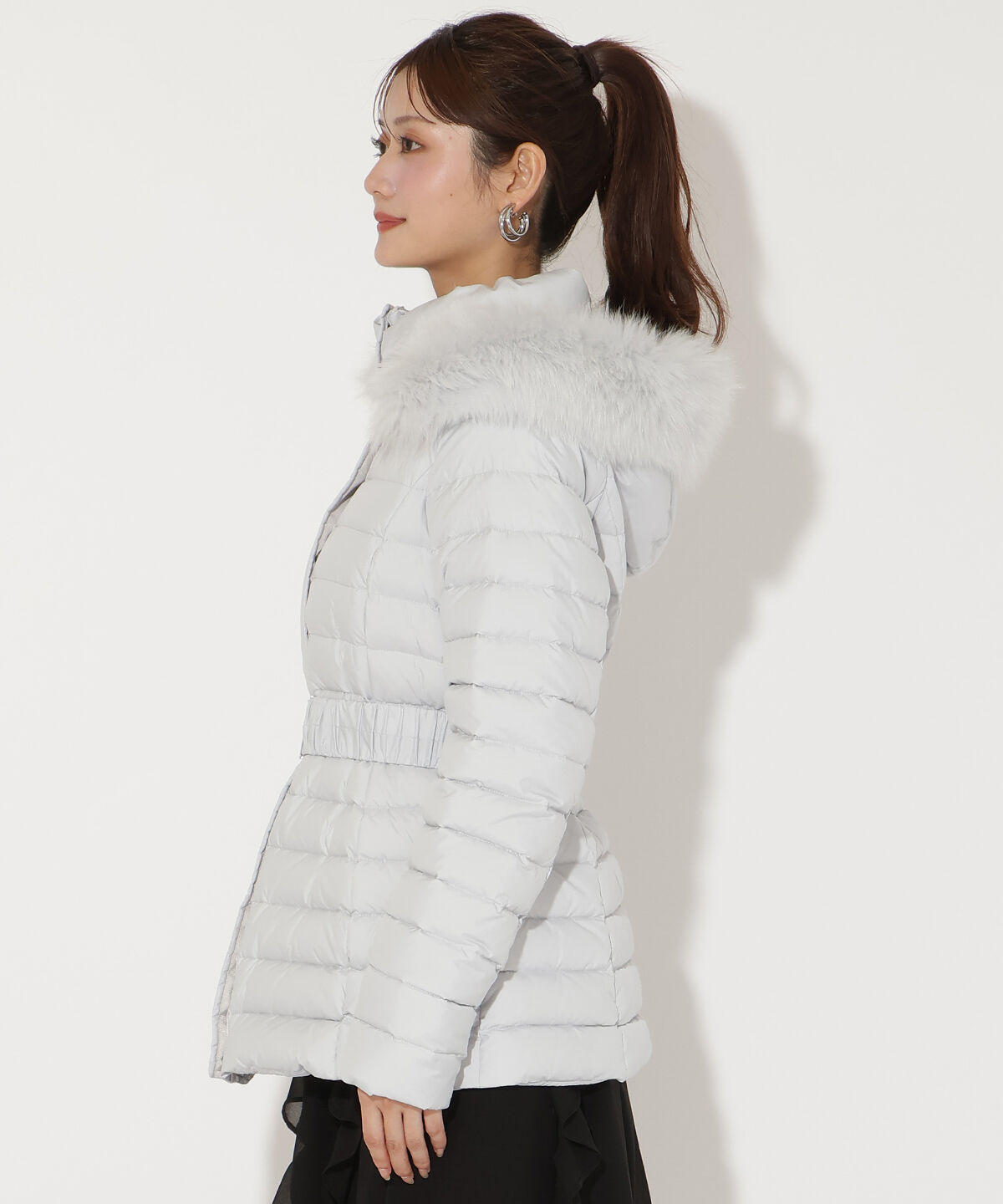 アンドクチュール「ベルト付きFOXファーミドル丈ダウン」|ダウン|