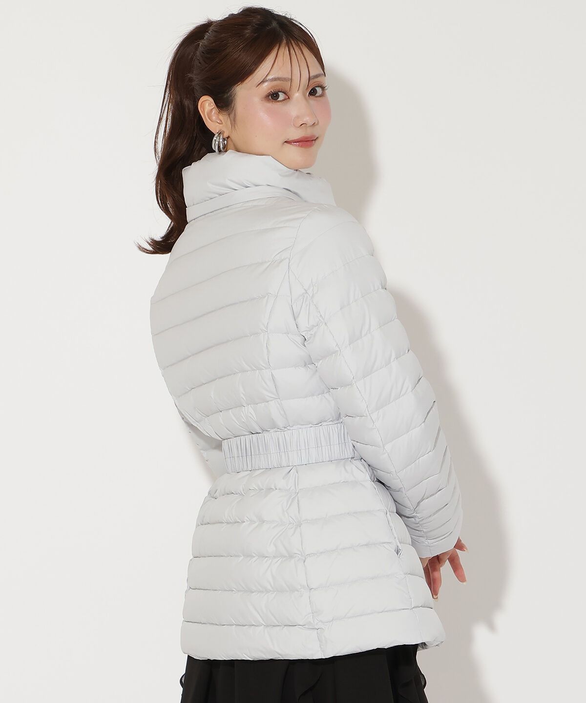 アンドクチュール「ベルト付きFOXファーミドル丈ダウン」|ダウン|