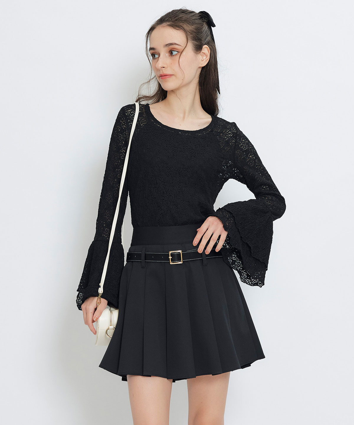 REDYAZEL「ボリュームスリーブシアーレースブラウス&times;ベーシックキャミソール」|Tシャツ・カットソー|