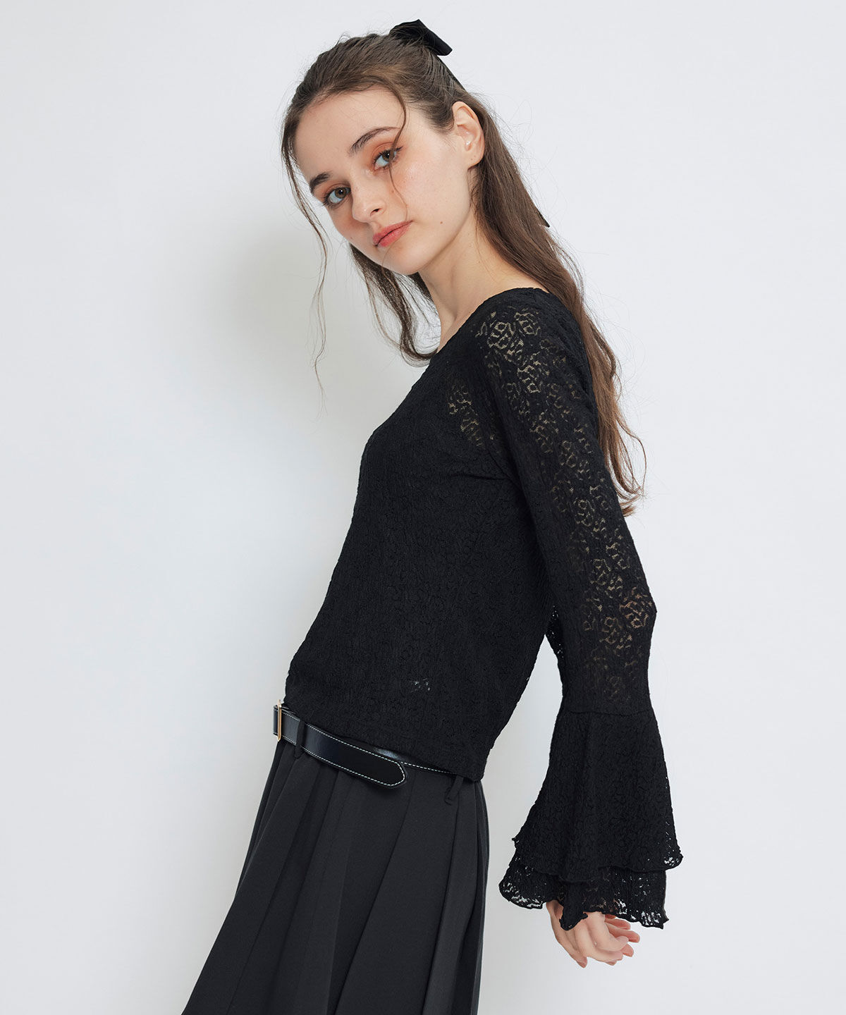 REDYAZEL「ボリュームスリーブシアーレースブラウス&times;ベーシックキャミソール」|Tシャツ・カットソー|