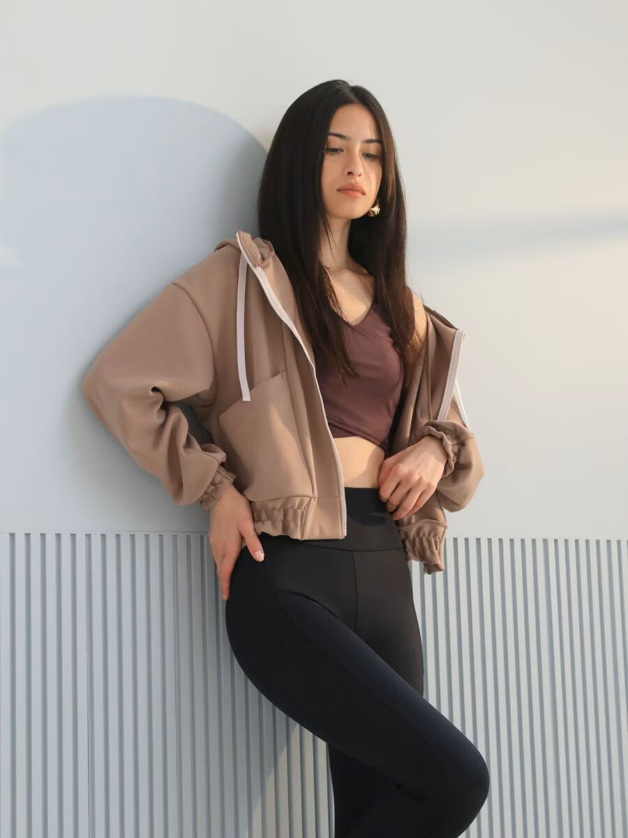  「ライトダンボールニットクロップド丈パーカー【UVbect】」|パーカー|