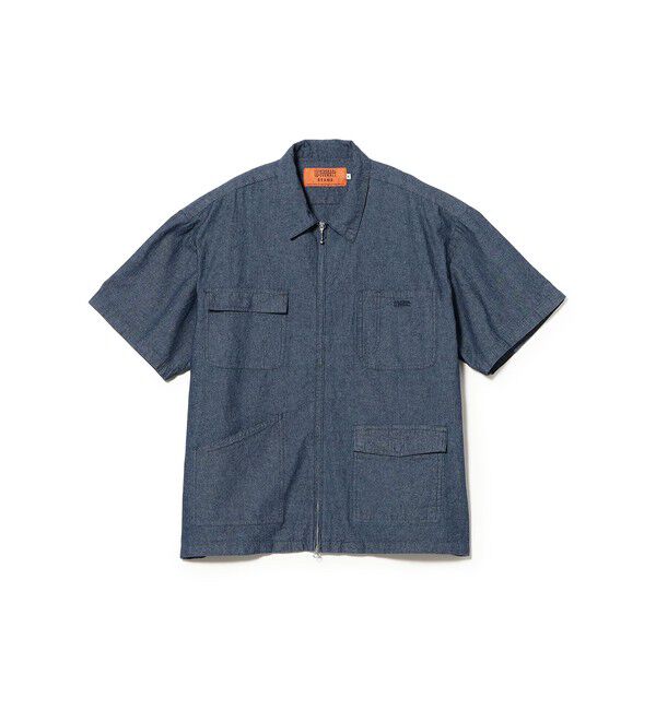 BEAMS「【別注】UNIVERSAL OVERALL / シャンブレー ジップ ショートスリーブ シャツ」|シャツ・ブラウス|