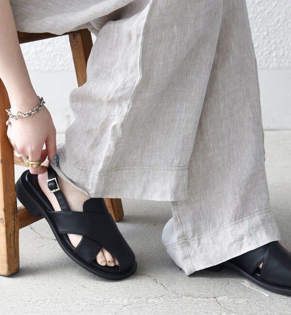 SHIPS any「《予約》【SHIPS any別注】ALL BLACK:  バック ストラップ サンダル」|サンダル|