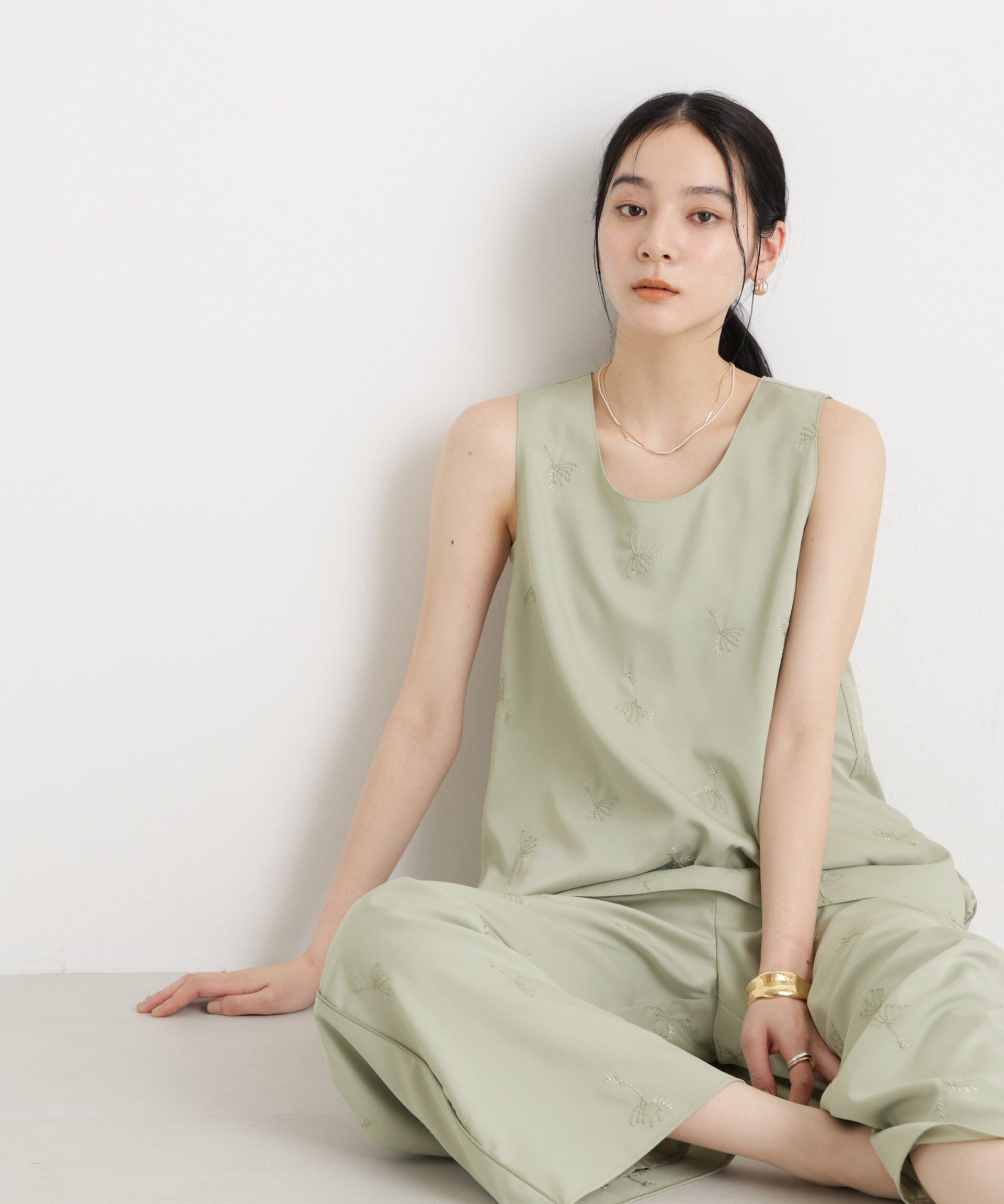 nano･universe「刺繍ツイルタンクブラウス(セットアップ可)」|シャツ・ブラウス|