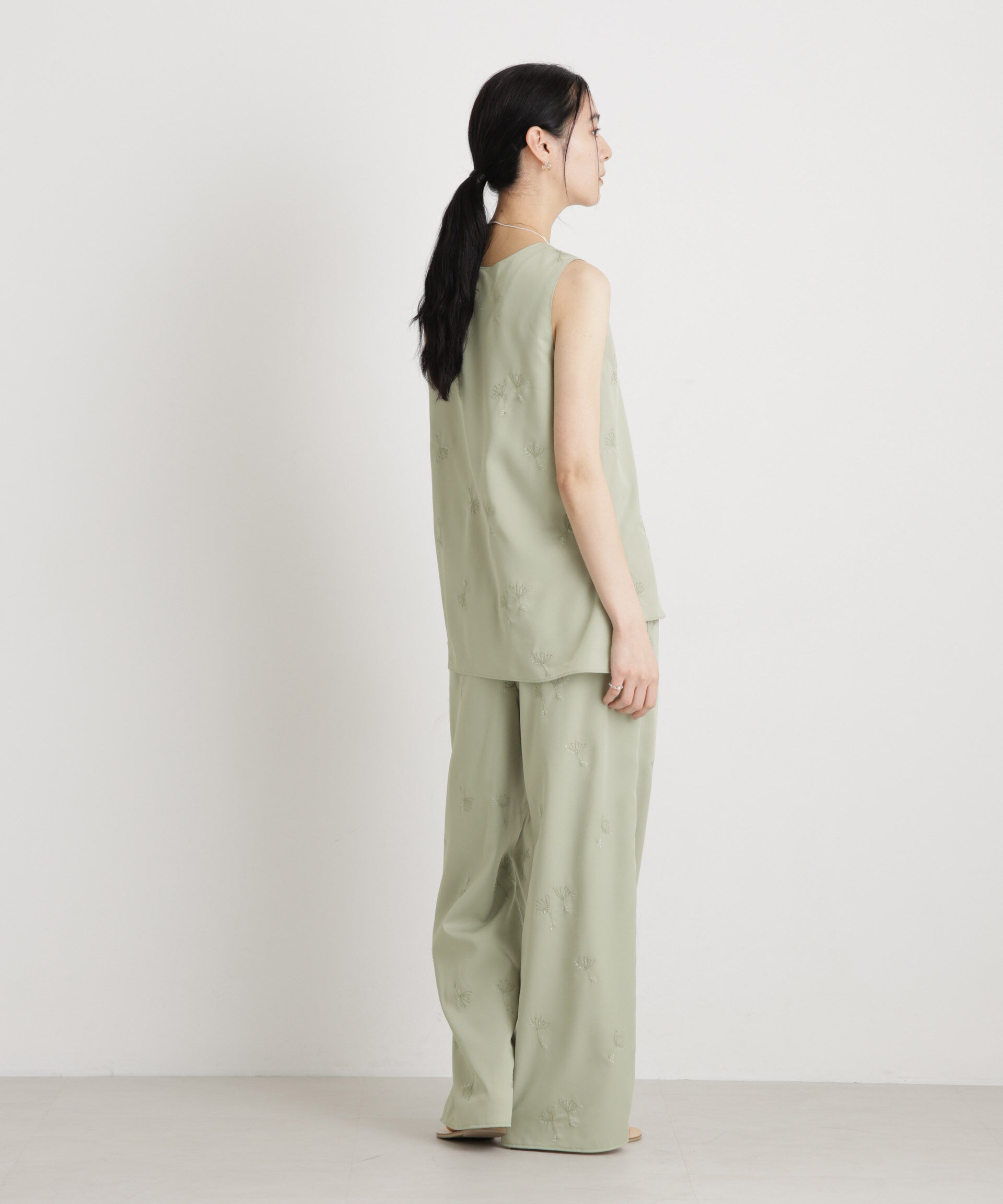 nano･universe「刺繍ツイルタンクブラウス(セットアップ可)」|シャツ・ブラウス|