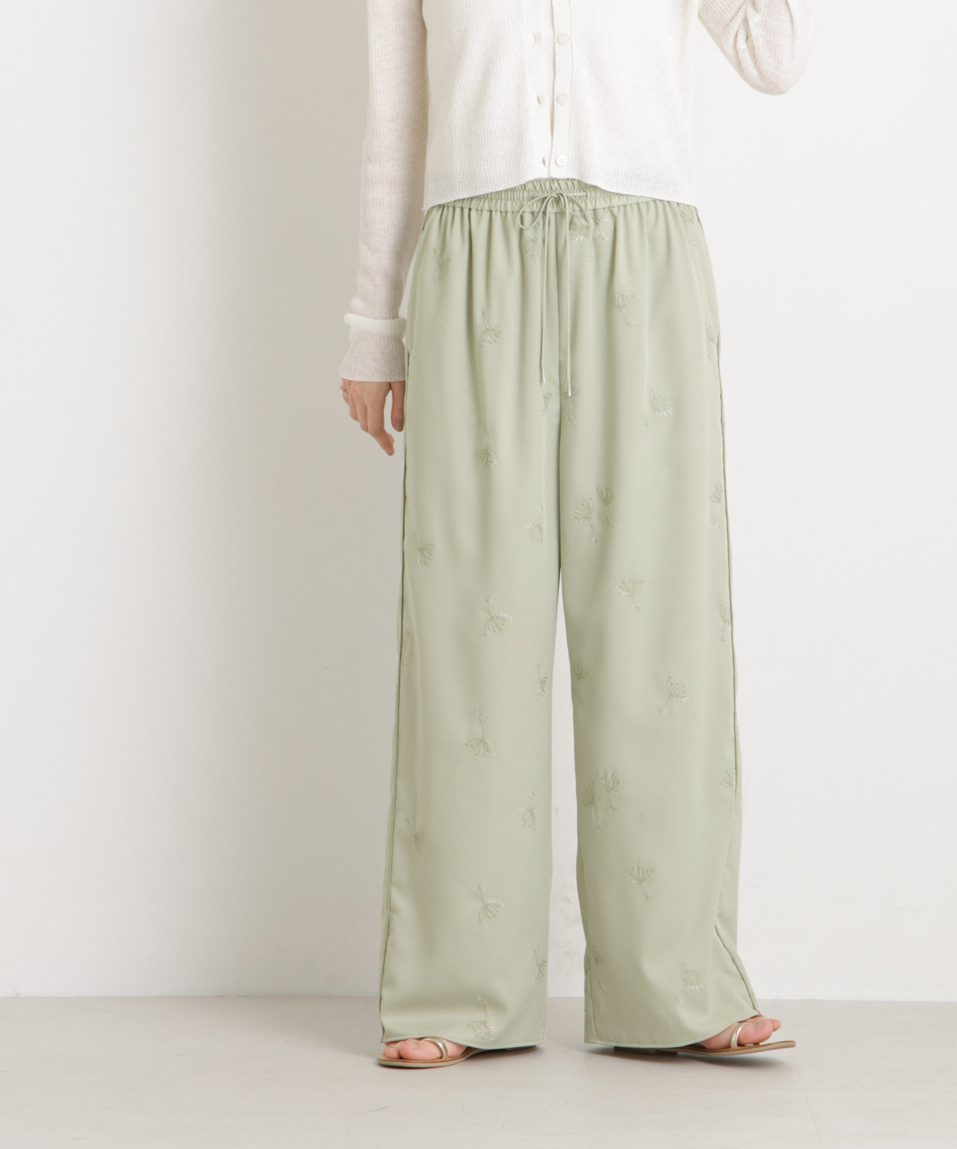 nano･universe「刺繍ツイルイージーワイドパンツ(セットアップ可)」|チノ|