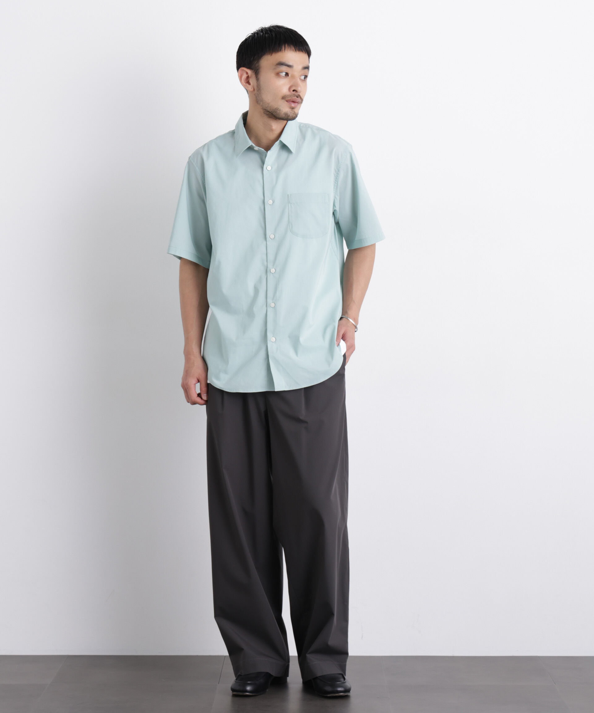 nano･universe「ポリエステル/麻混 半袖レギュラーカラーシャツ」|シャツ・ブラウス|