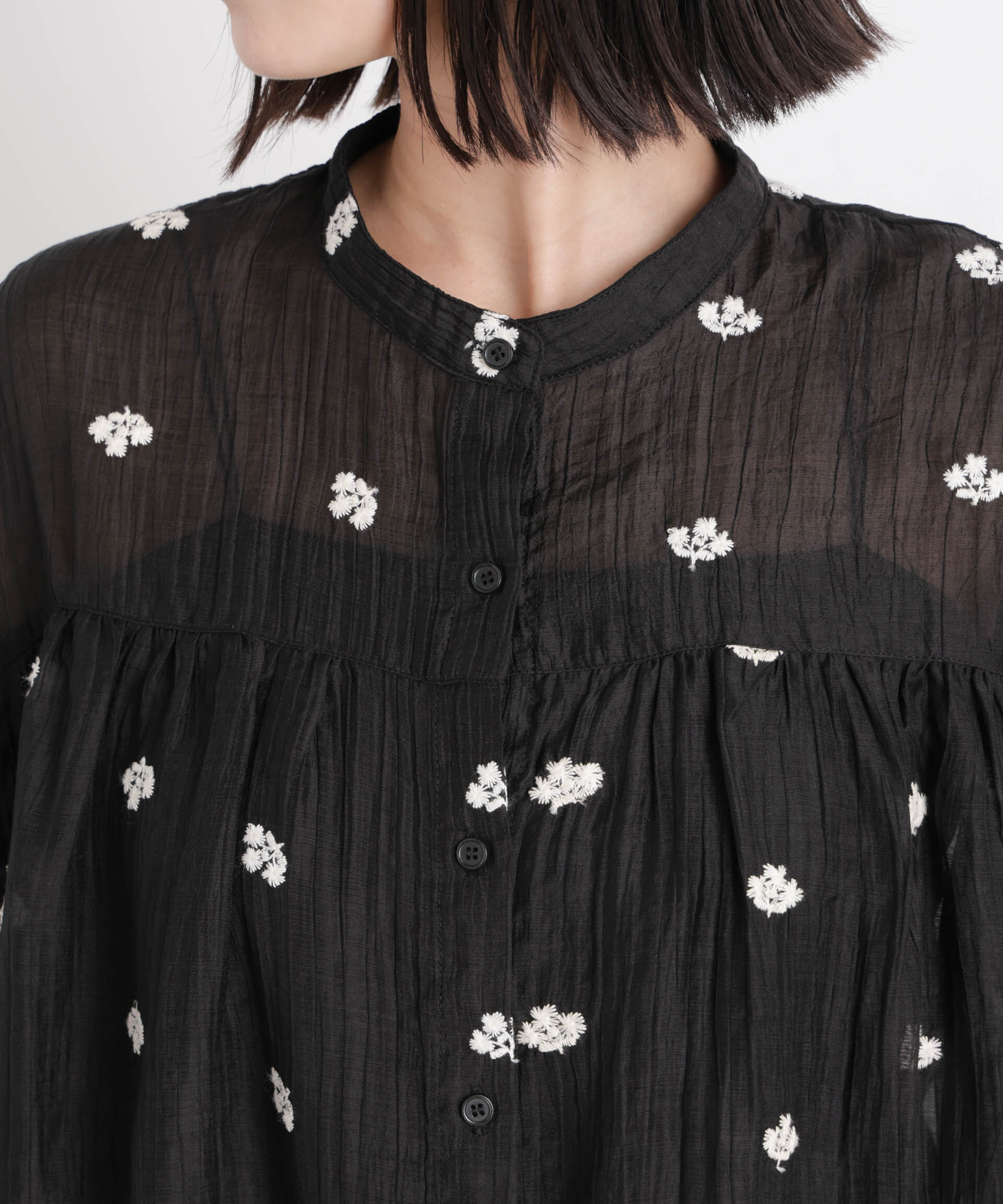 nano･universe「小花柄エンブロイダリーシアーワイドブラウス」|シャツ・ブラウス|