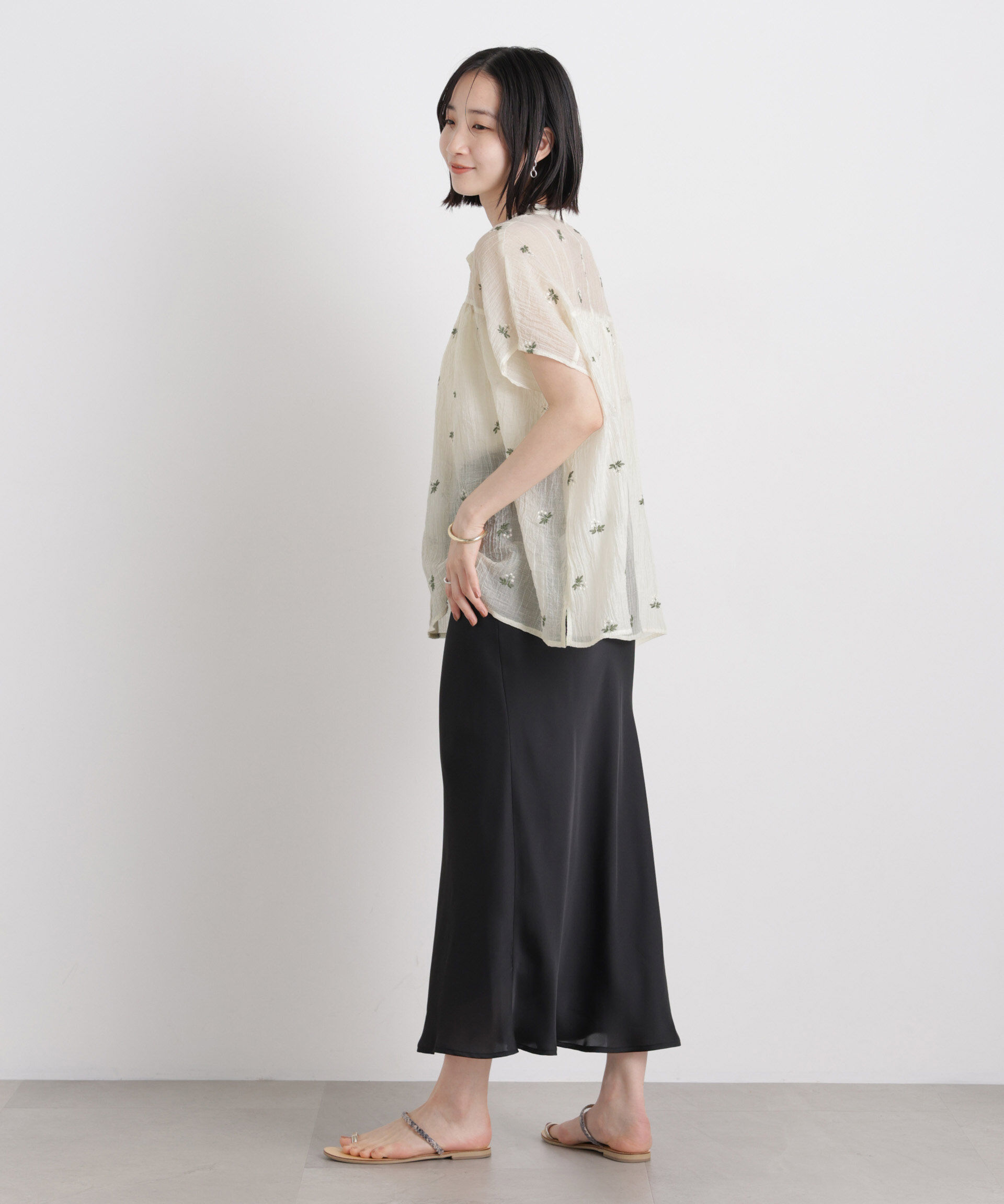nano･universe「小花柄エンブロイダリーシアーワイドブラウス」|シャツ・ブラウス|