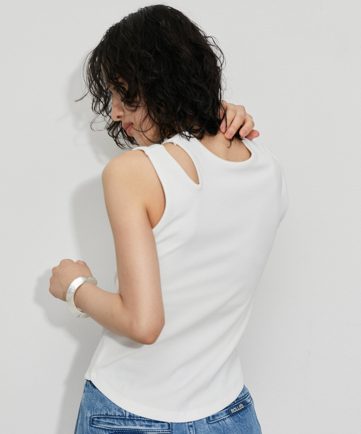 ADAM ET ROPE'「【接触冷感・洗える】カップ付きアシンメトリーカッティングタンク」|タンクトップ|