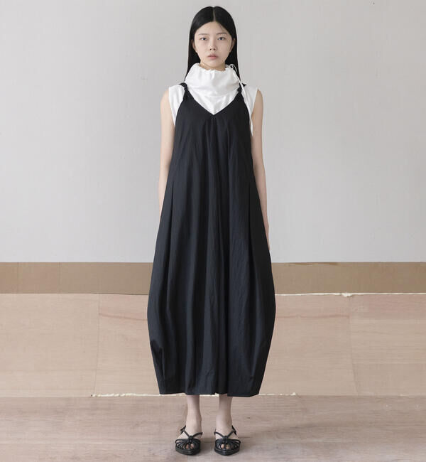  「eunoia | ツイスト Vネックノースリーブワンピース WOMEN」|ワンピース|