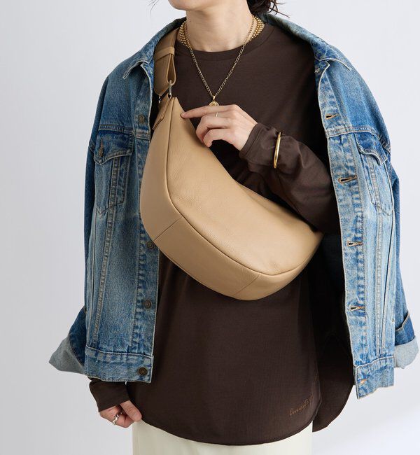  「【軽量◎】カーブレザーショルダーバッグ」|クラッチバッグ|