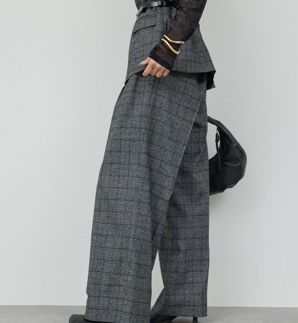  「タックワイドストレートパンツ」|チノ|チャコールグレー