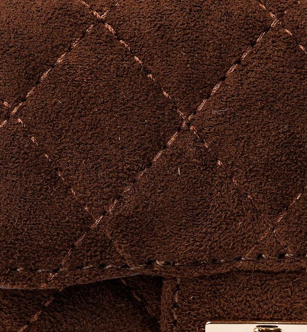 Rouge vif「【VELETTO/ヴェレット】スエードキルティングカードケース/チェーンストラッ」|名刺入れ・カードケース|