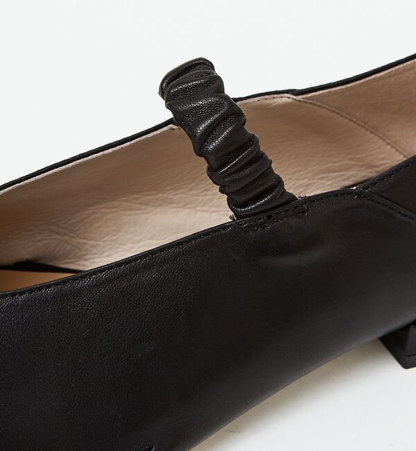 AU BANNISTER「ステッチダウンキャザーベルトバブーシュフラット」|パンプス|