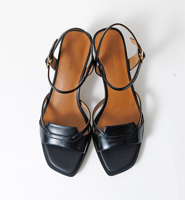 AU BANNISTER「クリアヒールサンダル」|サンダル|