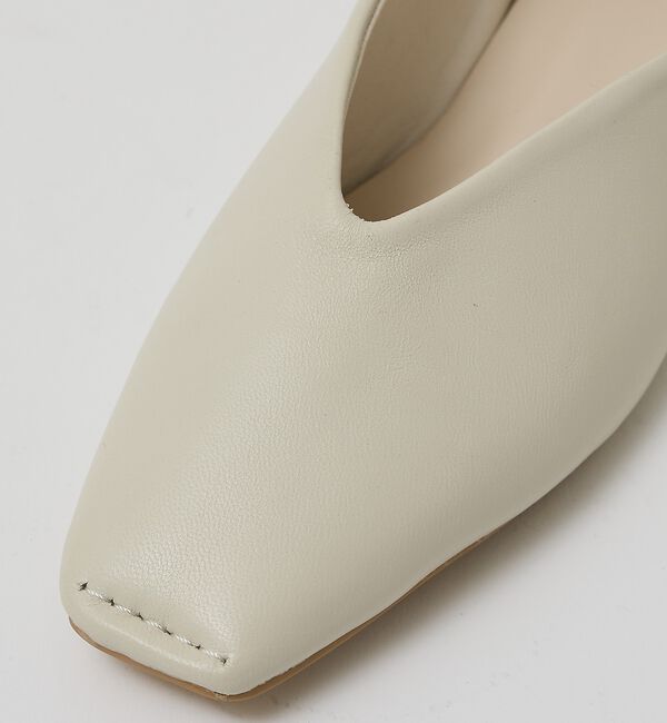 AU BANNISTER「【シープスキン/販売店舗限定】スクエアトゥVカットパンプス」|その他|