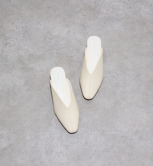 AU BANNISTER「【販売店舗限定】センターシームミュール」|サンダル|アイボリー